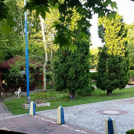 Motel Paradise Oryakhovo Zewnętrze zdjęcie